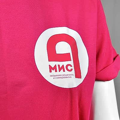 Печать логотипа на футболках для академии моделинга и саморазвития "МИС"