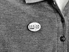 Брендированные нагрудные значки с заливкой смолой "ШК" Брендированные нагрудные значки с заливкой смолой "ШК"